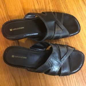 Women's size 11 M naturalized sandals